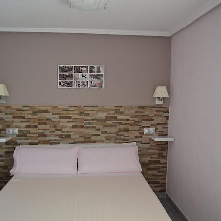 Hostal La Pilarica Paterna Zewnętrze zdjęcie