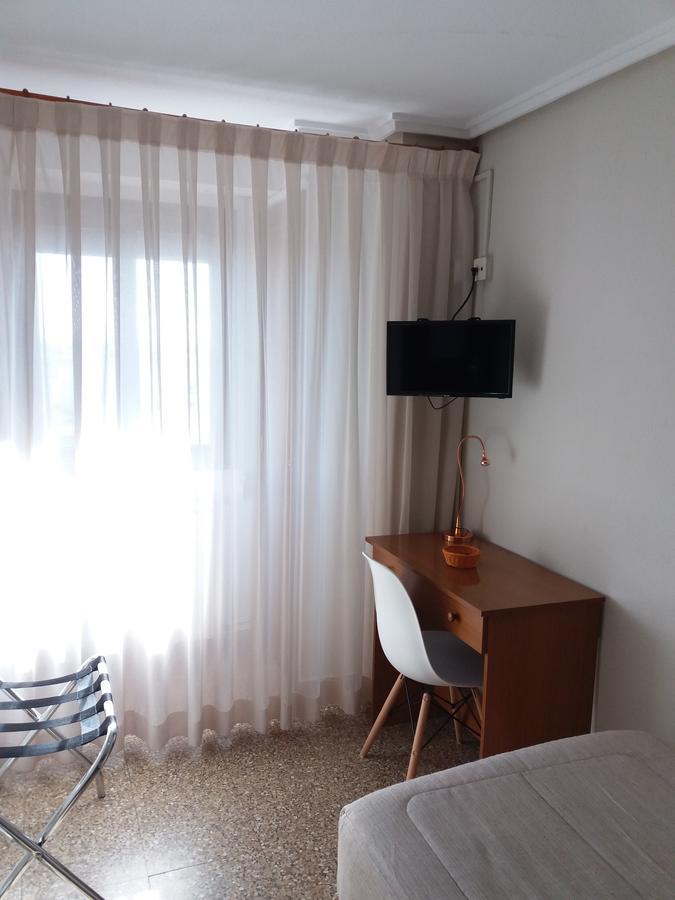 Hostal La Pilarica Paterna Zewnętrze zdjęcie