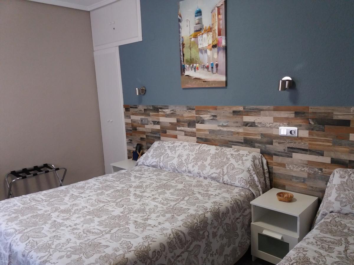 Hostal La Pilarica Paterna Zewnętrze zdjęcie