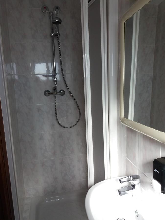 Hostal La Pilarica Paterna Zewnętrze zdjęcie