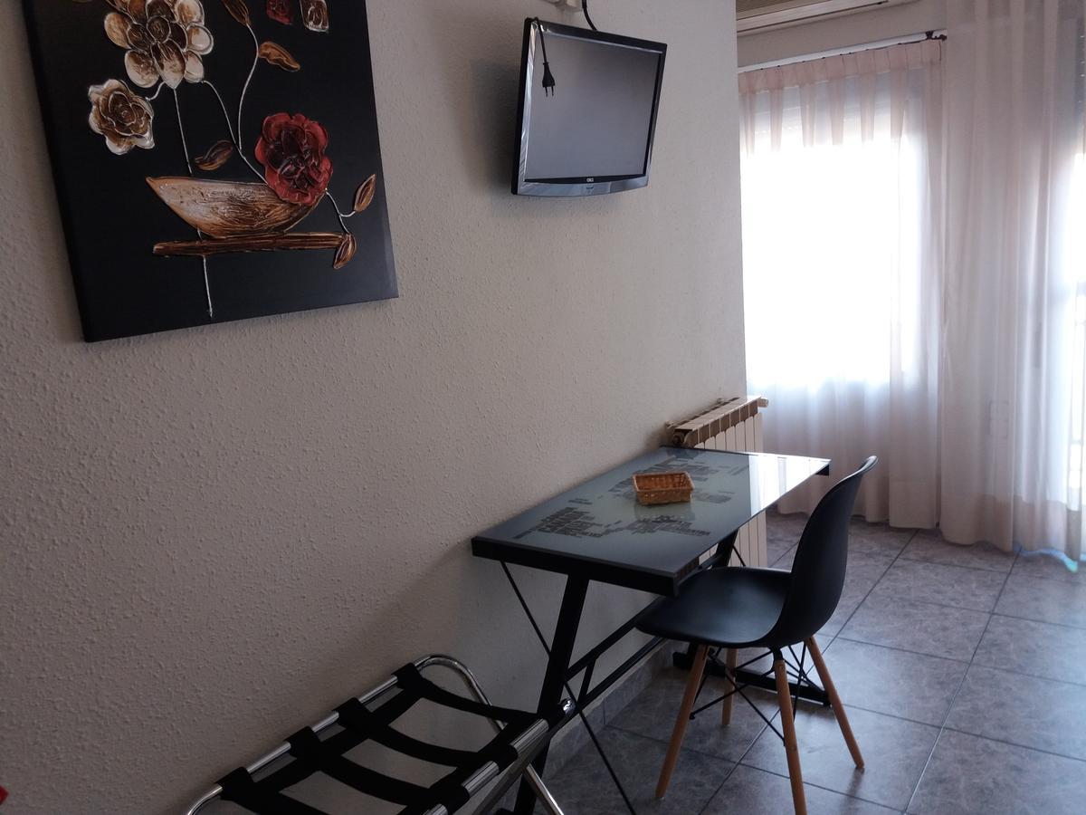 Hostal La Pilarica Paterna Zewnętrze zdjęcie