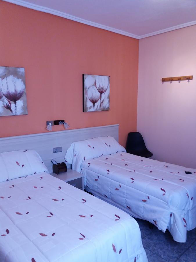 Hostal La Pilarica Paterna Zewnętrze zdjęcie