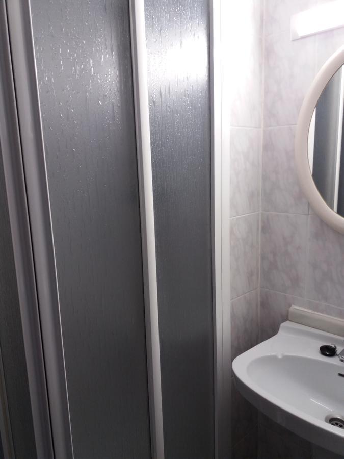 Hostal La Pilarica Paterna Zewnętrze zdjęcie